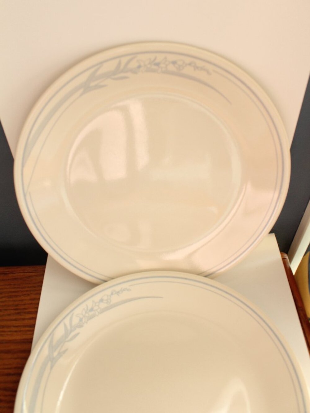 Corelle Blue Lily Lot of 4 Dinner Plates